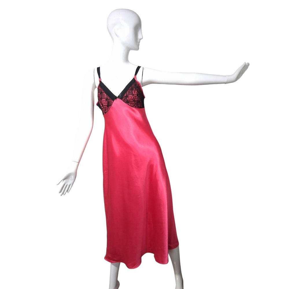 Gilligan & O'Malley Babydoll Lace Whimsy Satin Women's‎ size Small Slip Dress